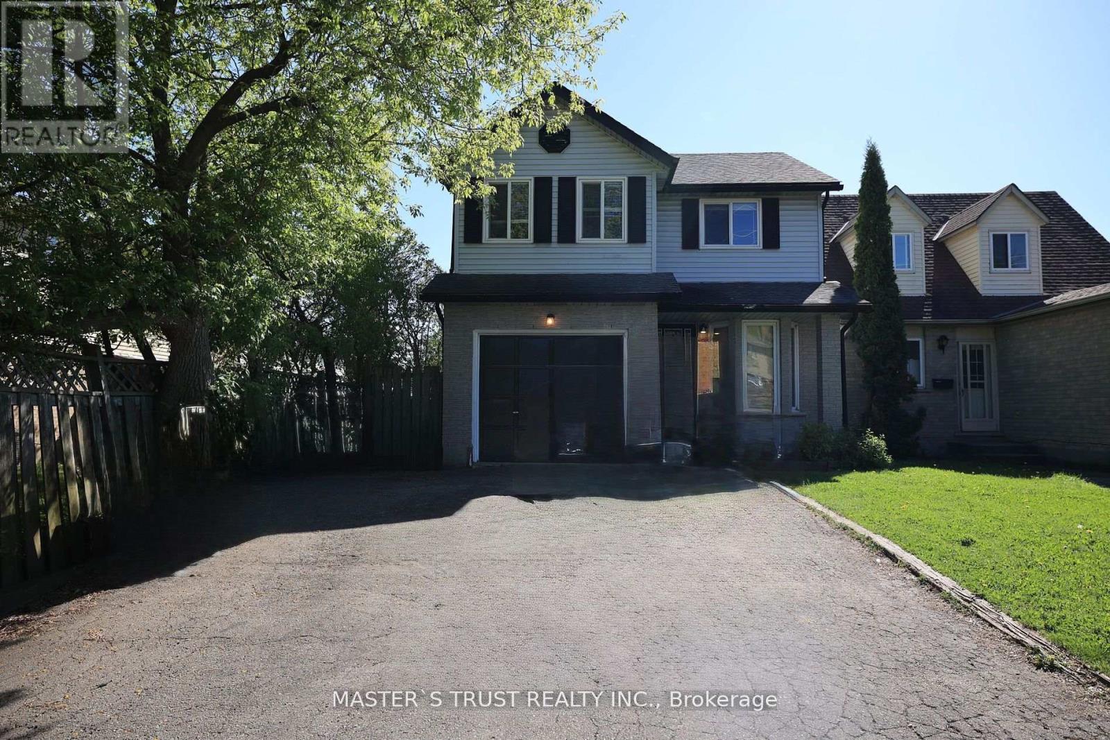 559 Edinburgh Road S, Guelph, Ontario  N1G 4E7 - Photo 1 - X12450877