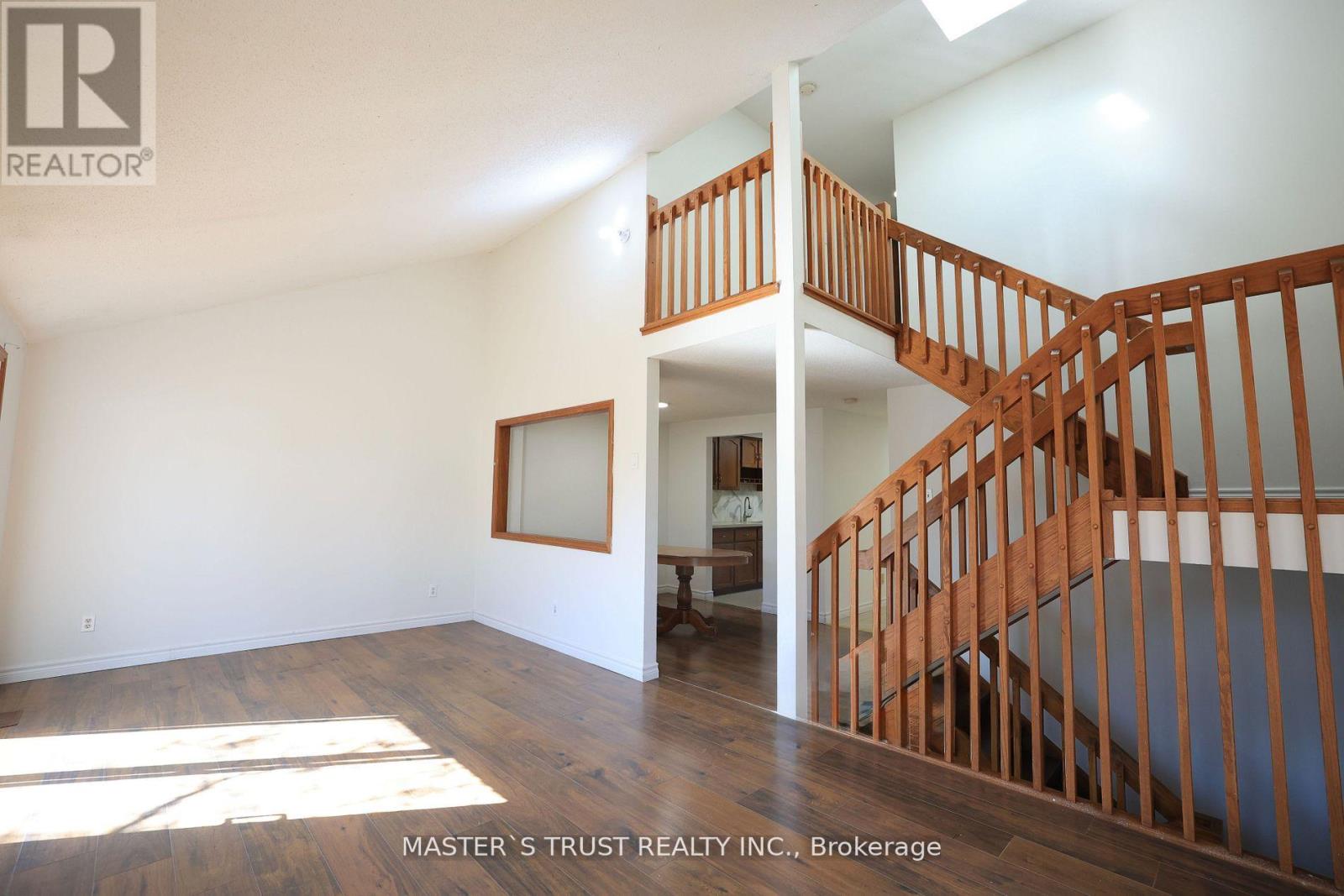 559 Edinburgh Road S, Guelph, Ontario  N1G 4E7 - Photo 11 - X12450877
