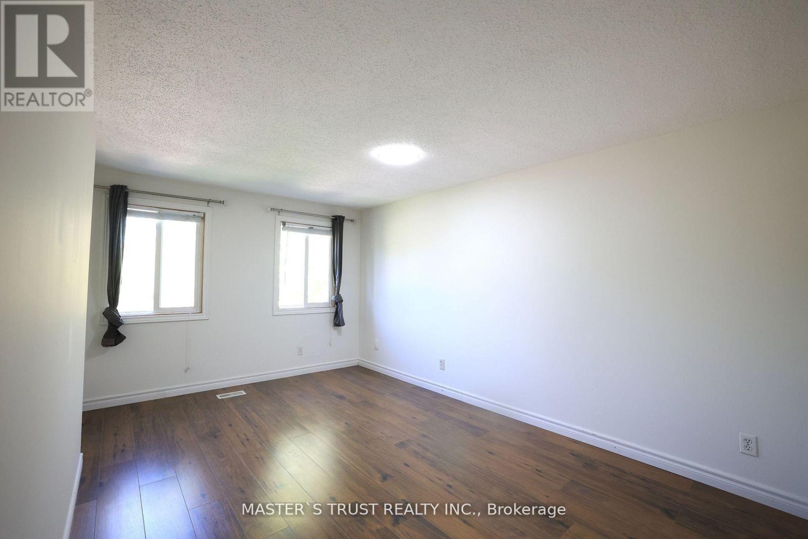 559 Edinburgh Road S, Guelph, Ontario  N1G 4E7 - Photo 15 - X12450877