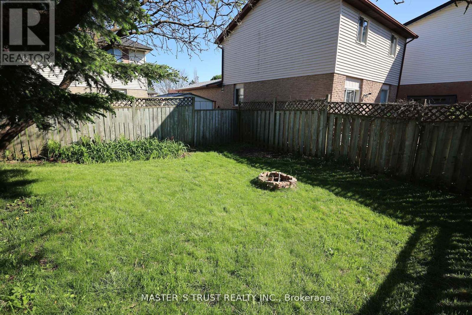 559 Edinburgh Road S, Guelph, Ontario  N1G 4E7 - Photo 25 - X12450877