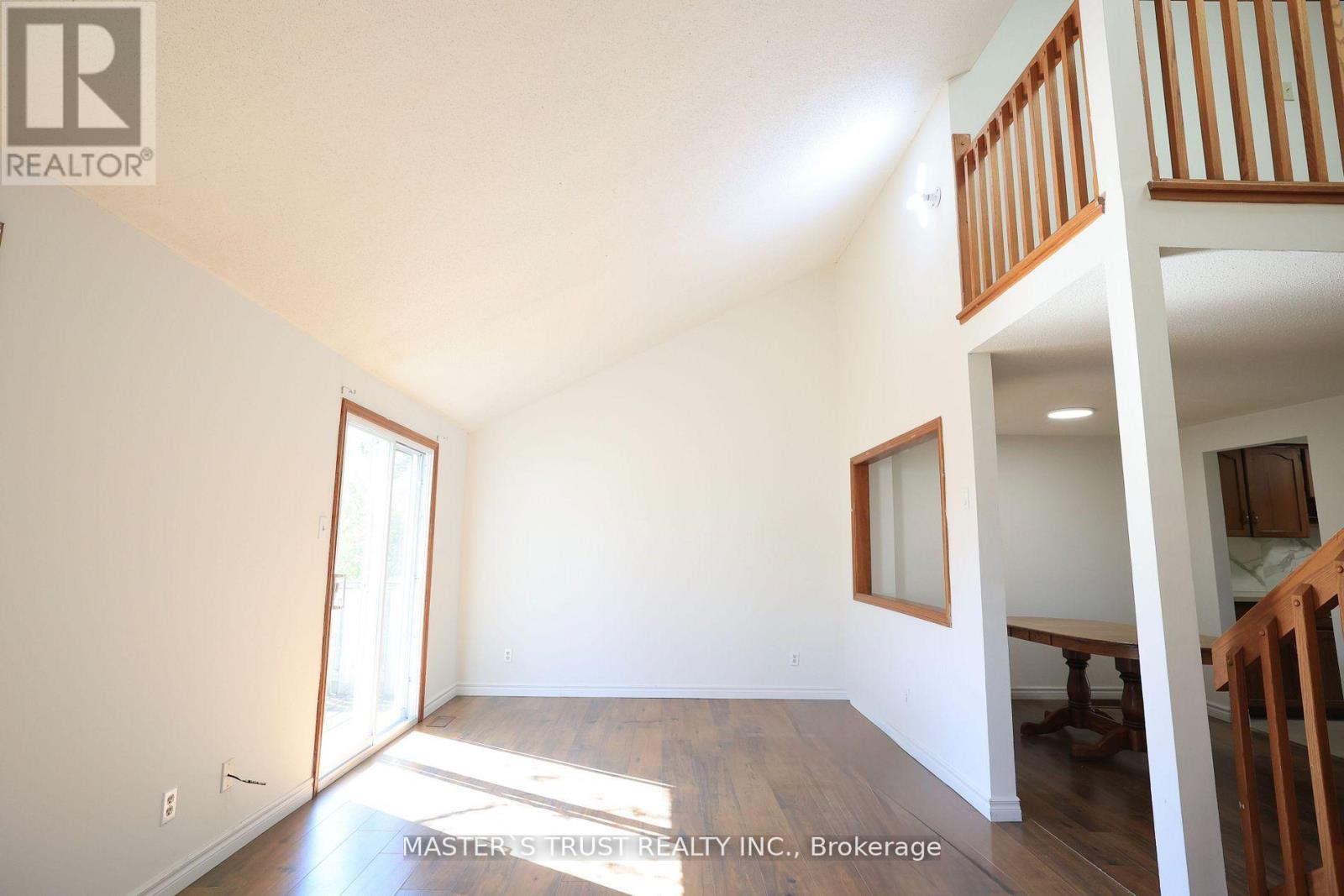 559 Edinburgh Road S, Guelph, Ontario  N1G 4E7 - Photo 9 - X12450877