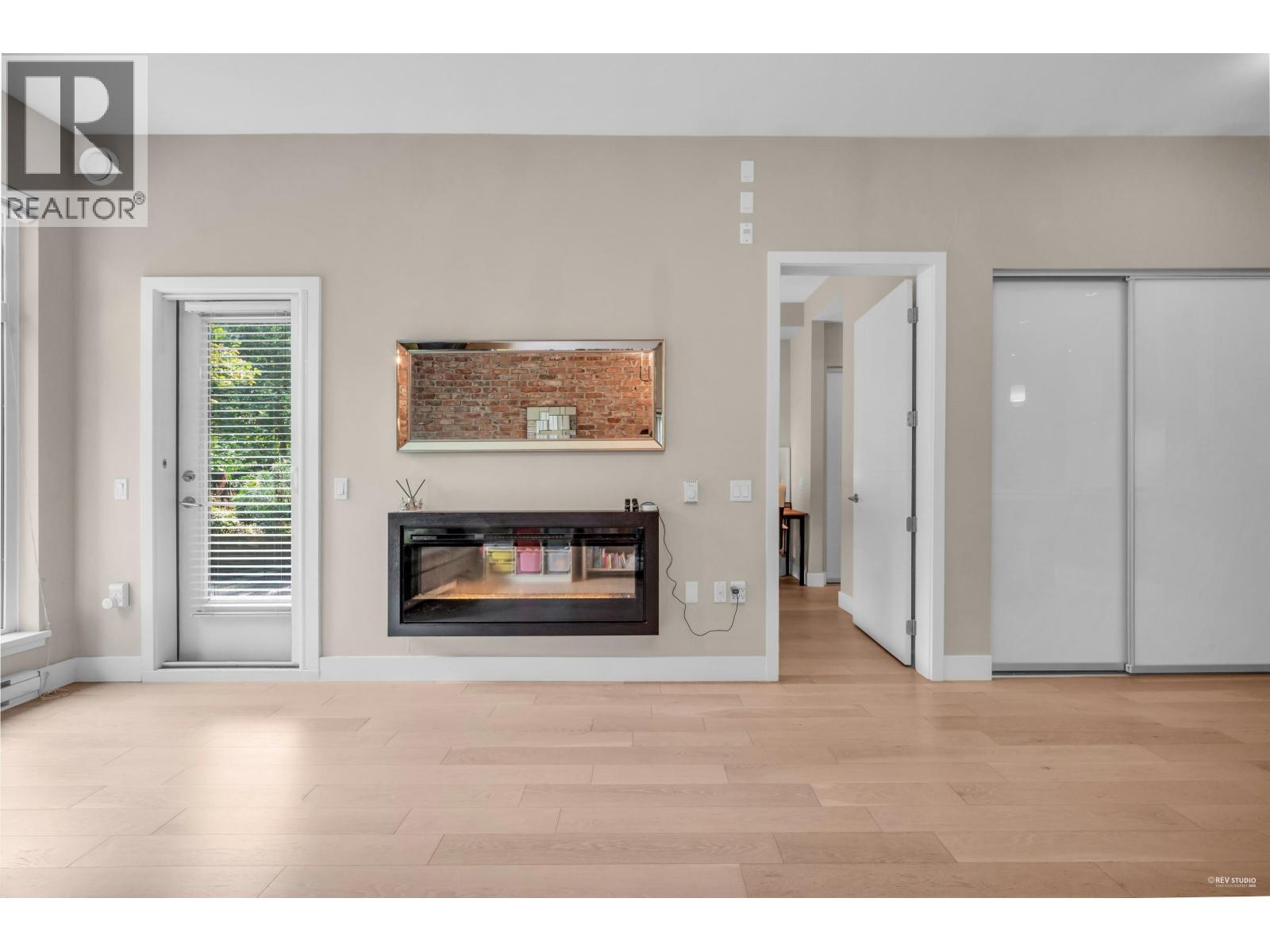 108 262 Salter Street, New Westminster, British Columbia  V3M 0J6 - Photo 4 - R3043677