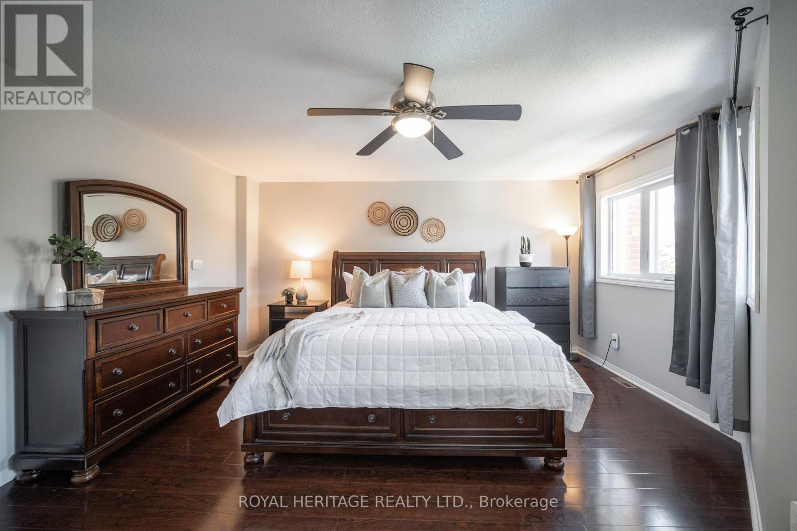 158 Angier Crescent, Ajax, Ontario  L1S 7R7 - Photo 4 - E12418397