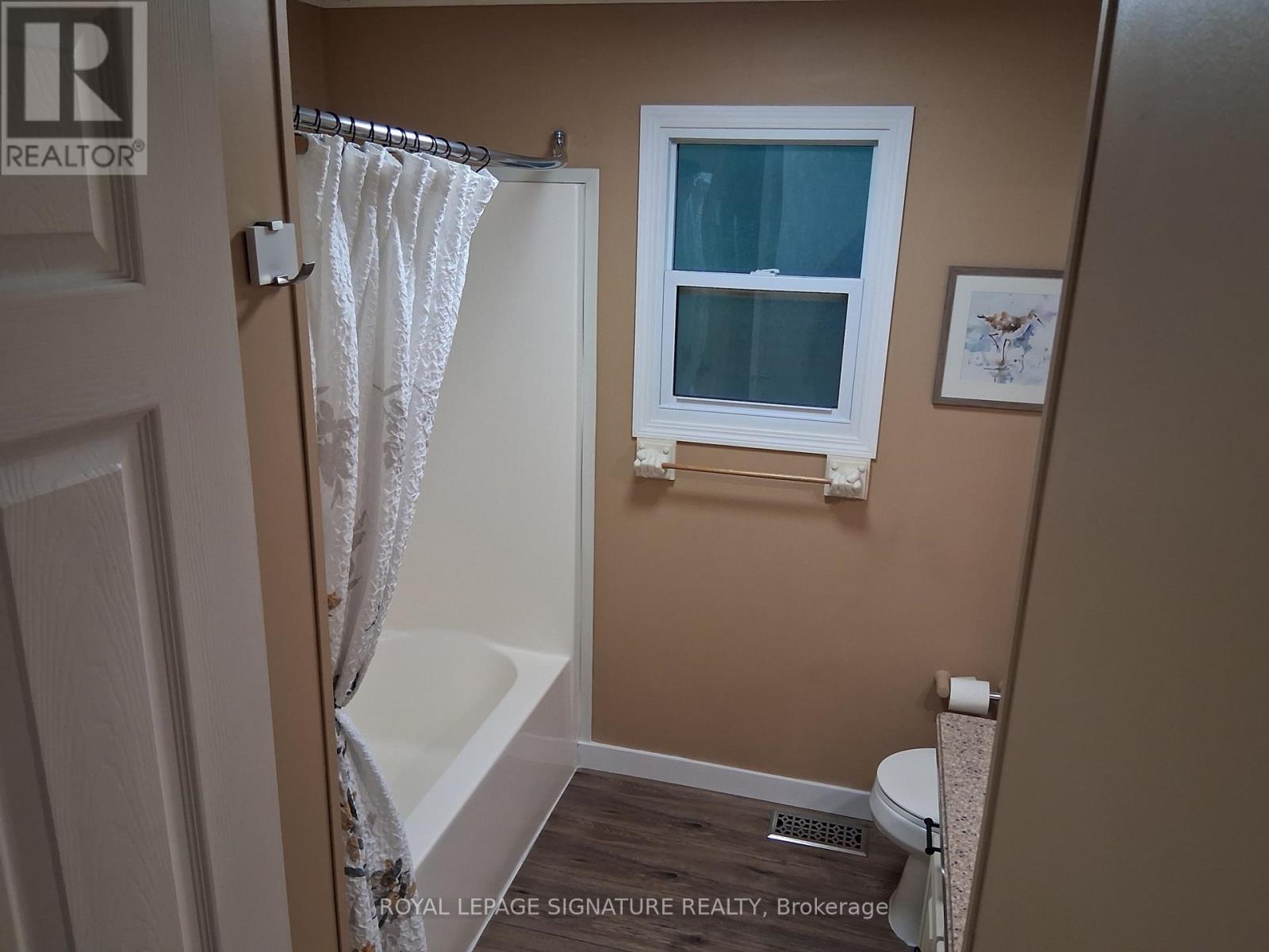 A37 - 9910 Northville Crescent S, Lambton Shores, Ontario  N0M 2N0 - Photo 19 - X12450902