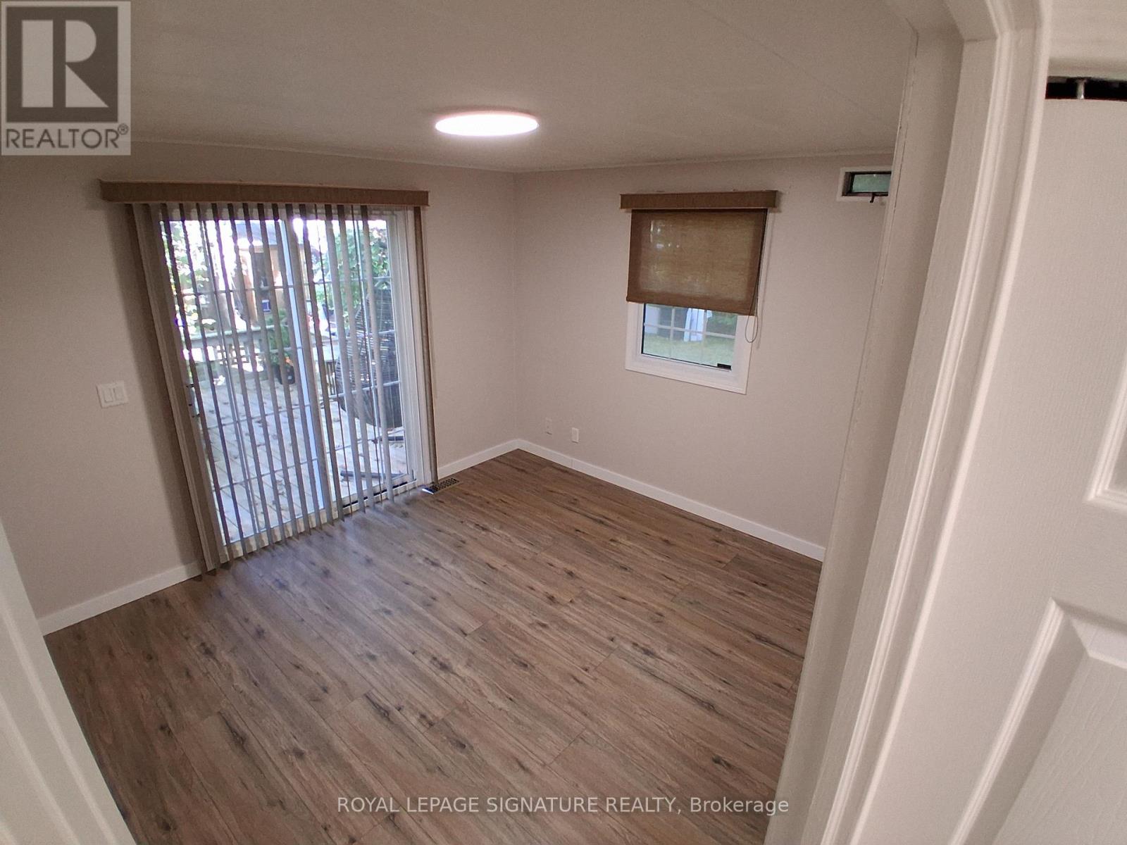 A37 - 9910 Northville Crescent S, Lambton Shores, Ontario  N0M 2N0 - Photo 17 - X12450902