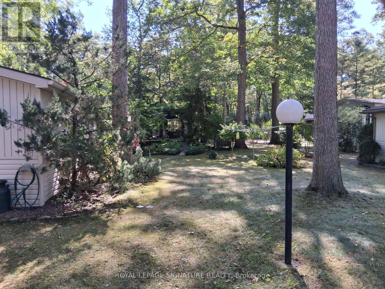 A37 - 9910 Northville Crescent S, Lambton Shores, Ontario  N0M 2N0 - Photo 28 - X12450902