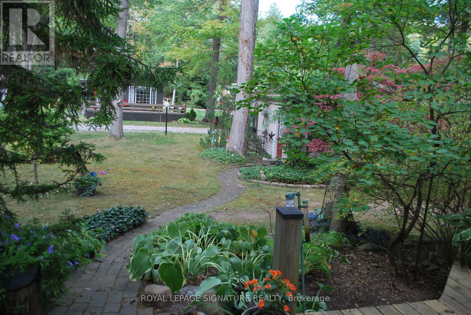 A37 - 9910 Northville Crescent S, Lambton Shores, Ontario  N0M 2N0 - Photo 30 - X12450902