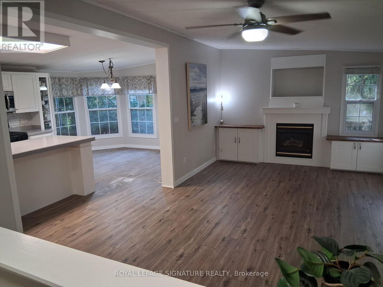 A37 - 9910 Northville Crescent S, Lambton Shores, Ontario  N0M 2N0 - Photo 7 - X12450902