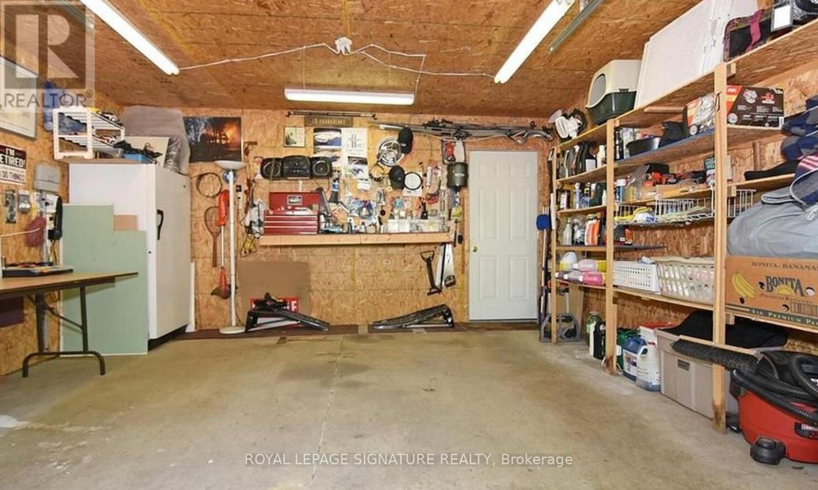 A37 - 9910 Northville Crescent S, Lambton Shores, Ontario  N0M 2N0 - Photo 36 - X12450902