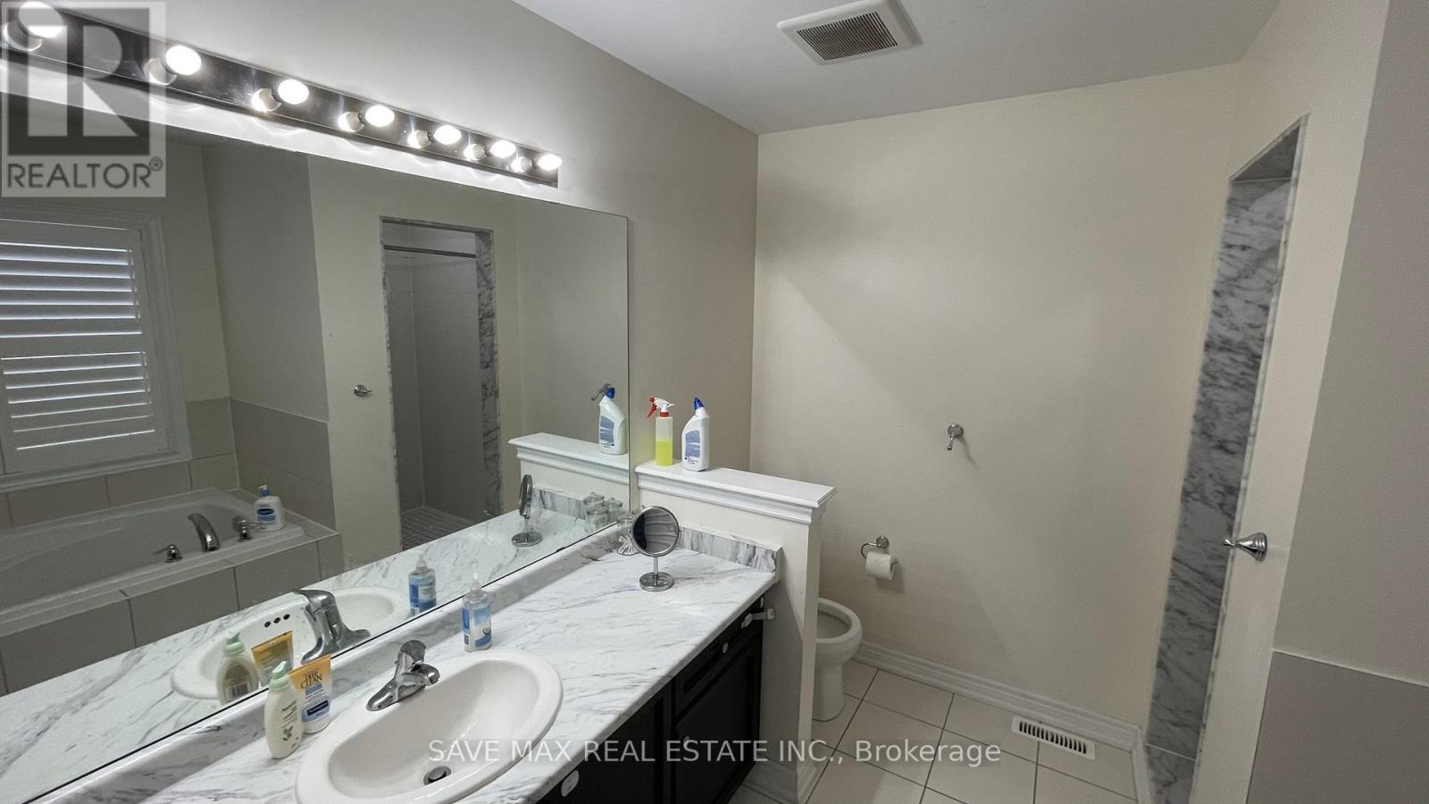 6 Bittersweet Road, Brampton, Ontario  L6Y 0Z1 - Photo 20 - W12450907