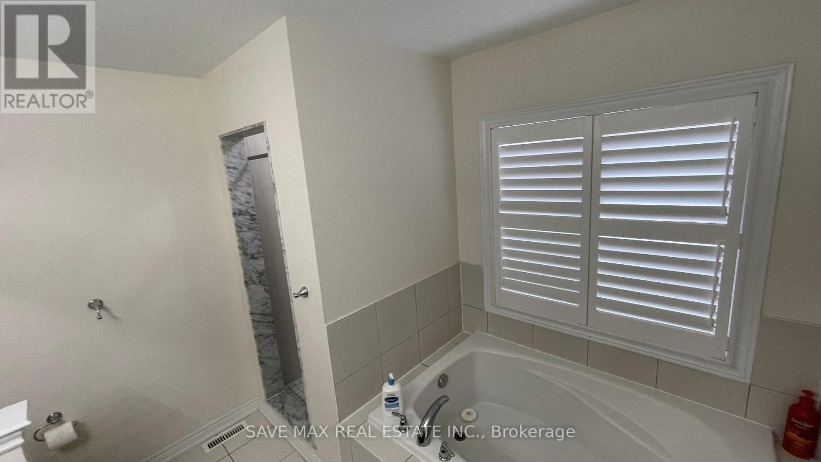 6 Bittersweet Road, Brampton, Ontario  L6Y 0Z1 - Photo 21 - W12450907