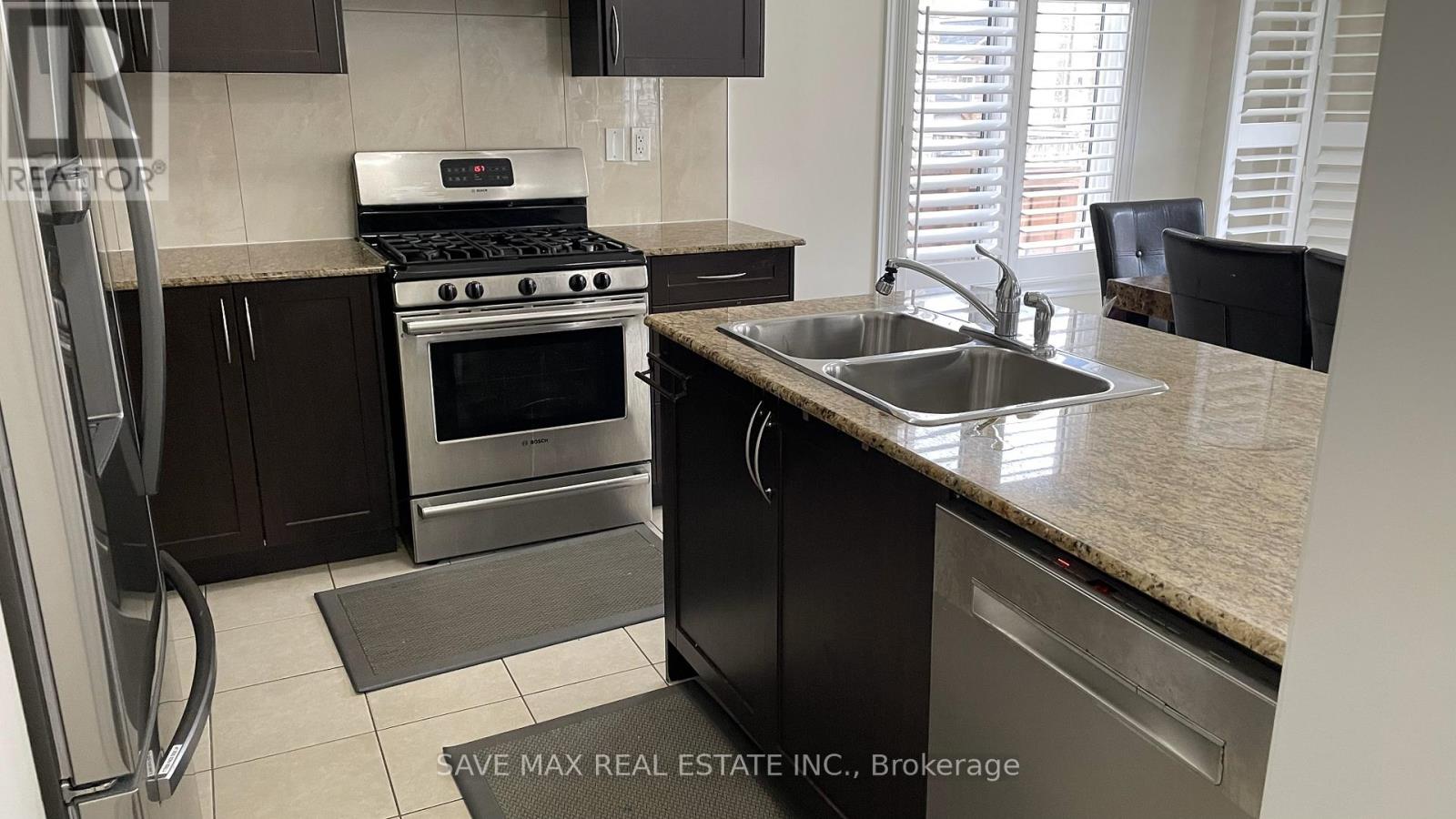 6 Bittersweet Road, Brampton, Ontario  L6Y 0Z1 - Photo 22 - W12450907