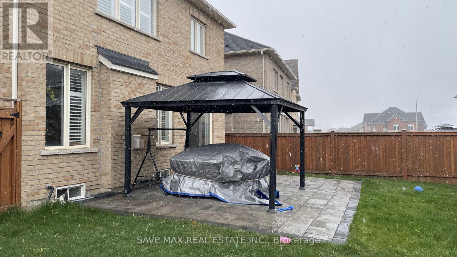 6 Bittersweet Road, Brampton, Ontario  L6Y 0Z1 - Photo 24 - W12450907