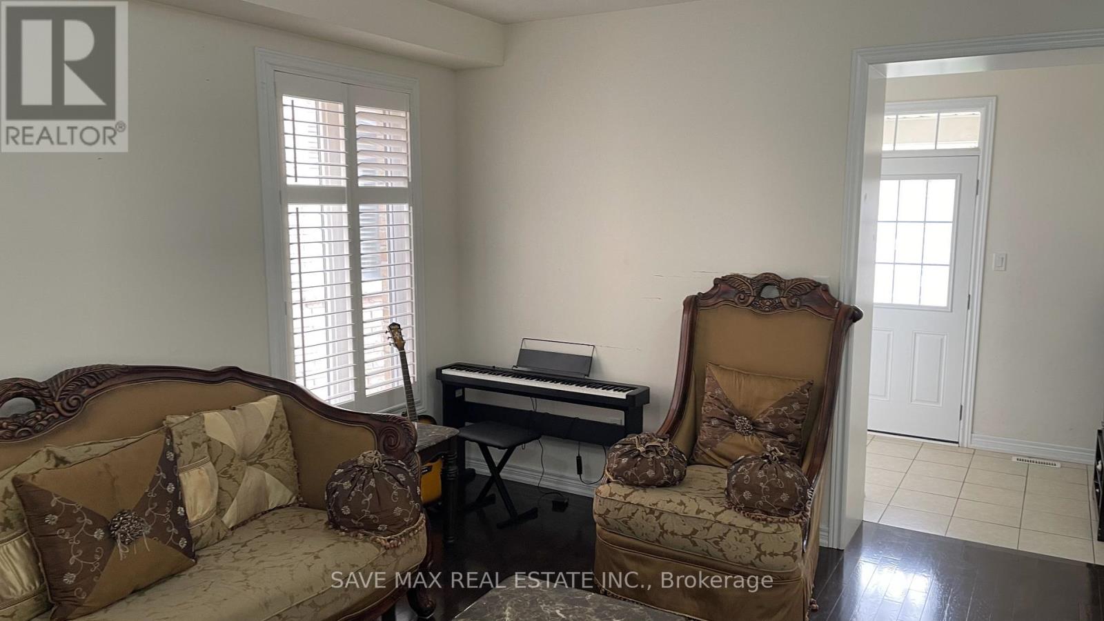 6 Bittersweet Road, Brampton, Ontario  L6Y 0Z1 - Photo 7 - W12450907