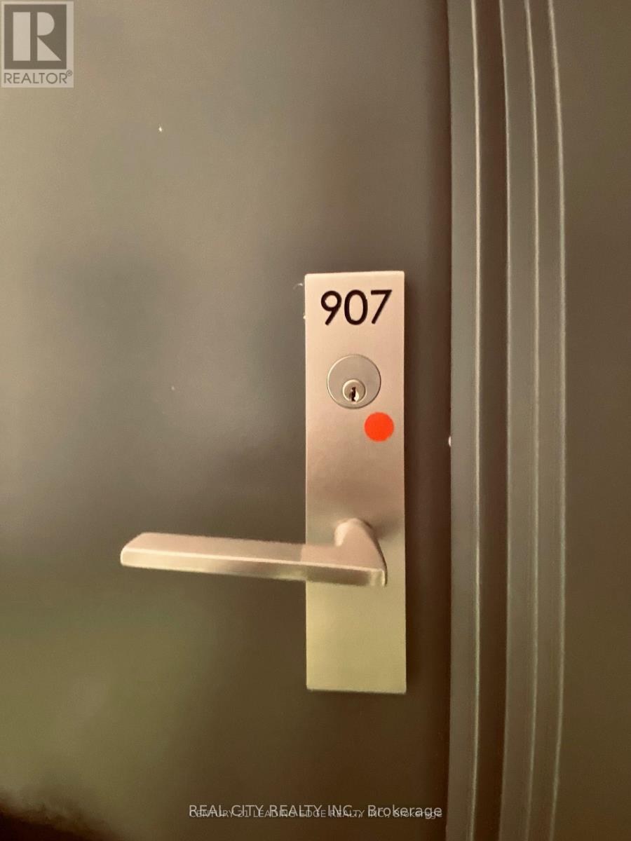 907 - 86 Dundas Street E, Mississauga, Ontario  L5A 0B1 - Photo 3 - W12450912