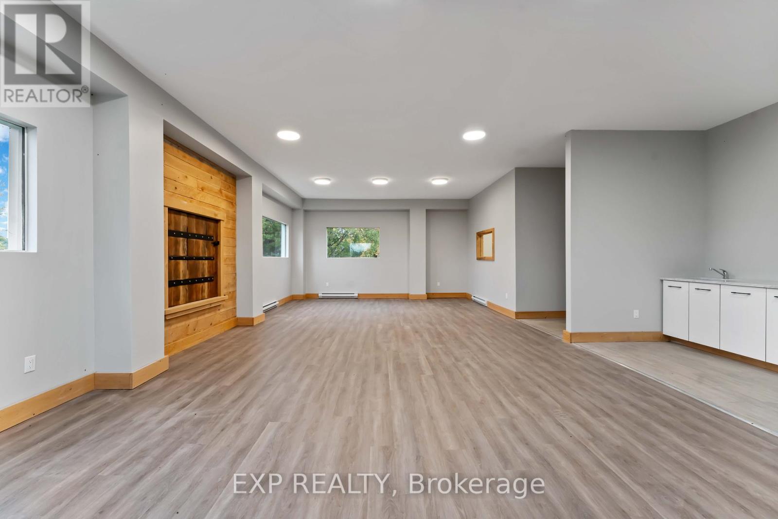 6346 Deermeadow Drive, Ottawa, Ontario  K4P 1M9 - Photo 8 - X12450929