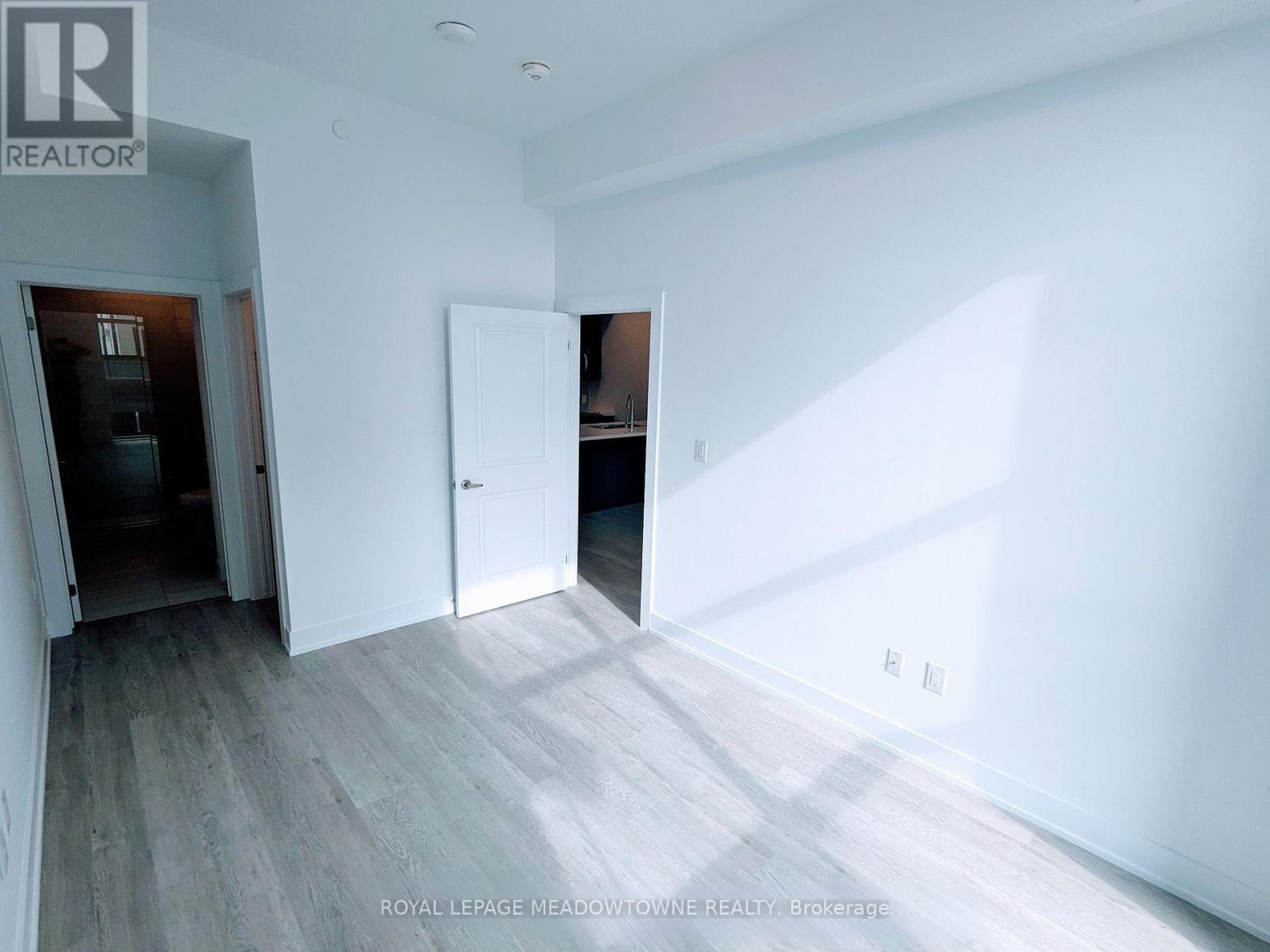 501 - 460 Dundas Street E, Hamilton, Ontario  L8B 2A5 - Photo 12 - X12450909