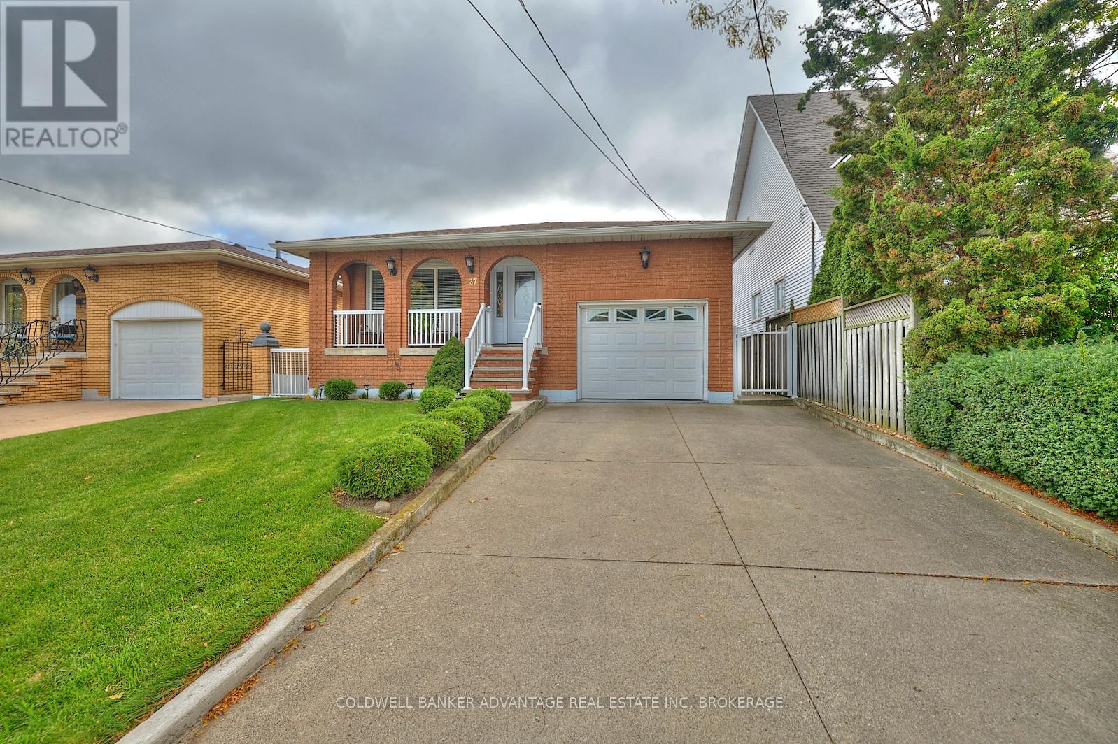 27 Quinn Avenue, Hamilton, Ontario  L8W 1K4 - Photo 1 - X12450915