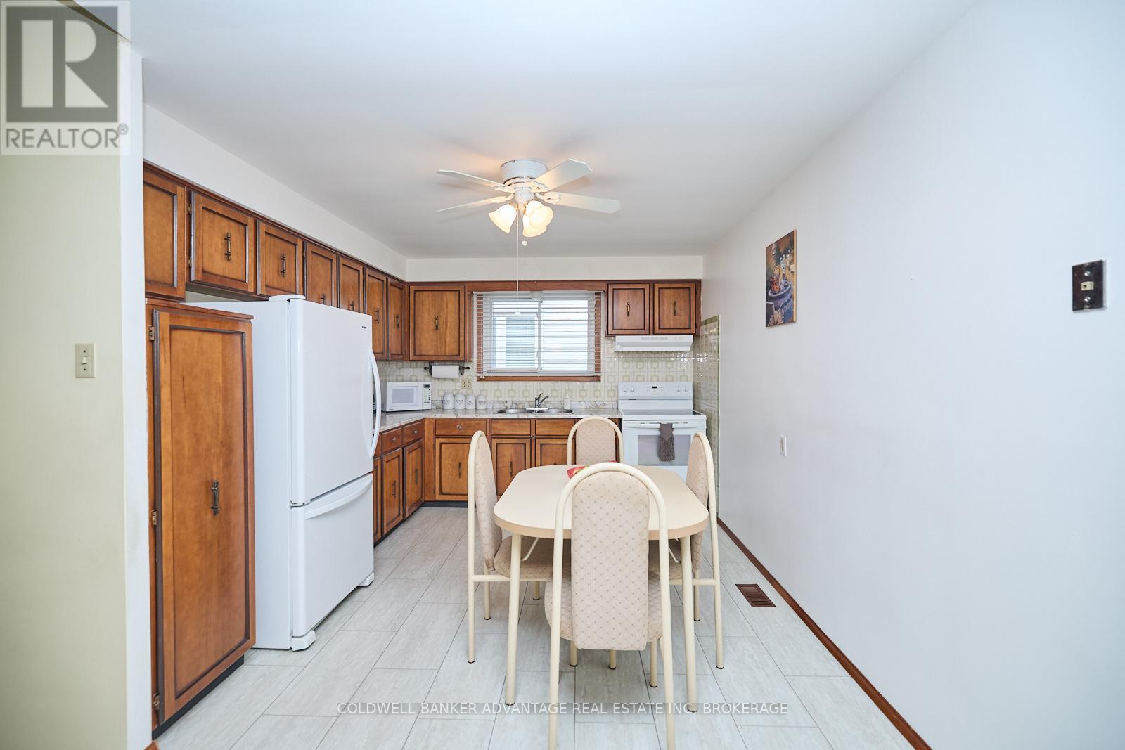 27 Quinn Avenue, Hamilton, Ontario  L8W 1K4 - Photo 10 - X12450915