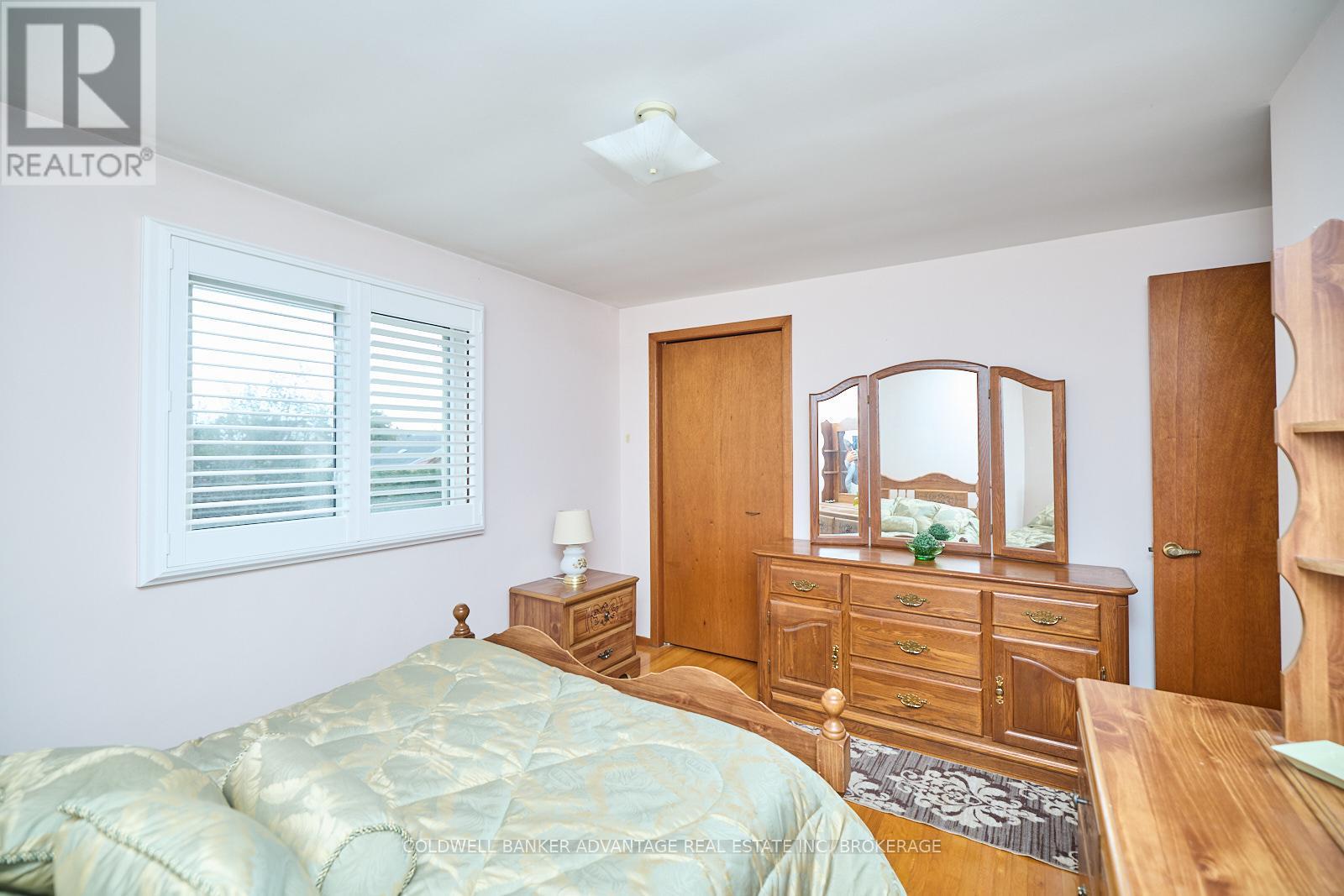 27 Quinn Avenue, Hamilton, Ontario  L8W 1K4 - Photo 18 - X12450915