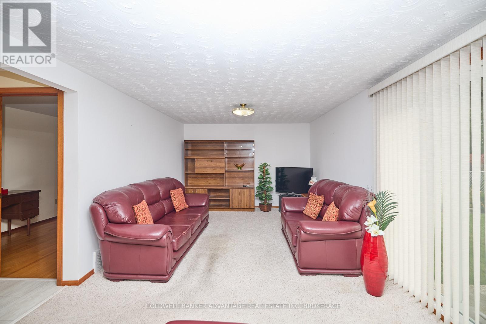 27 Quinn Avenue, Hamilton, Ontario  L8W 1K4 - Photo 22 - X12450915