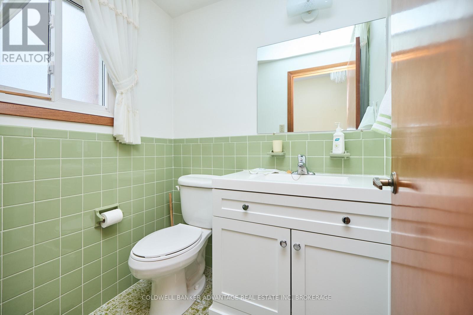 27 Quinn Avenue, Hamilton, Ontario  L8W 1K4 - Photo 29 - X12450915
