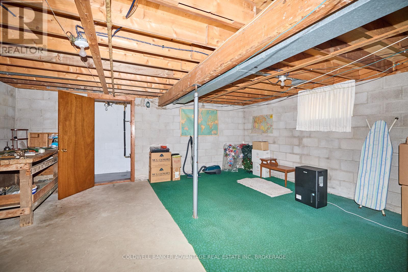 27 Quinn Avenue, Hamilton, Ontario  L8W 1K4 - Photo 32 - X12450915
