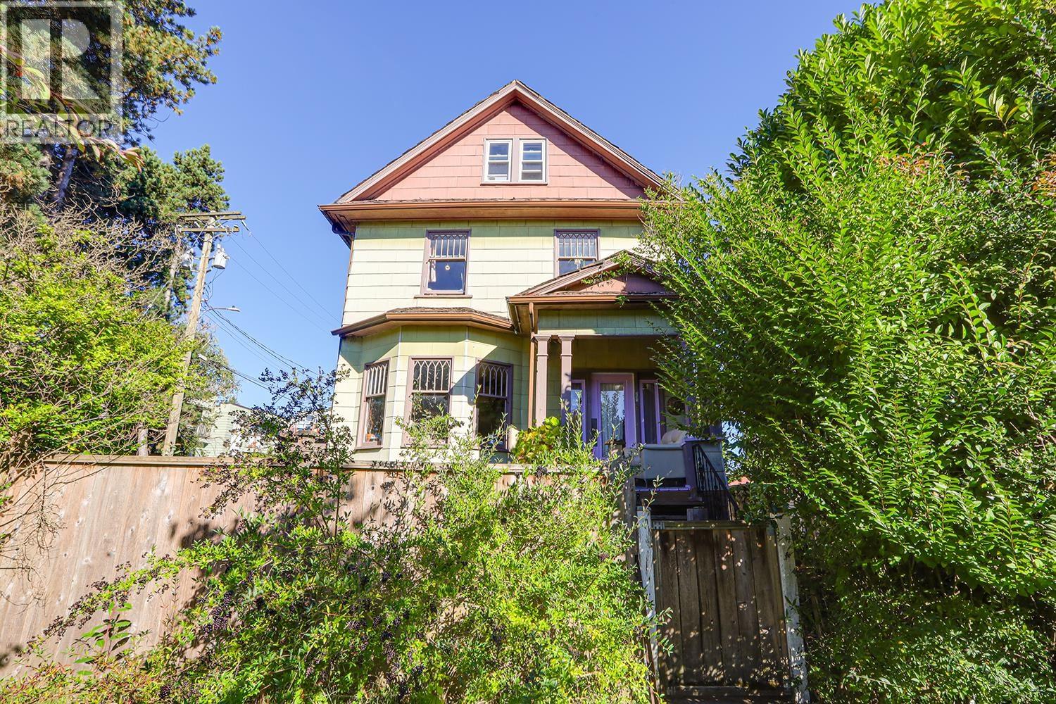 333 E13TH AVENUE, Vancouver, British Columbia