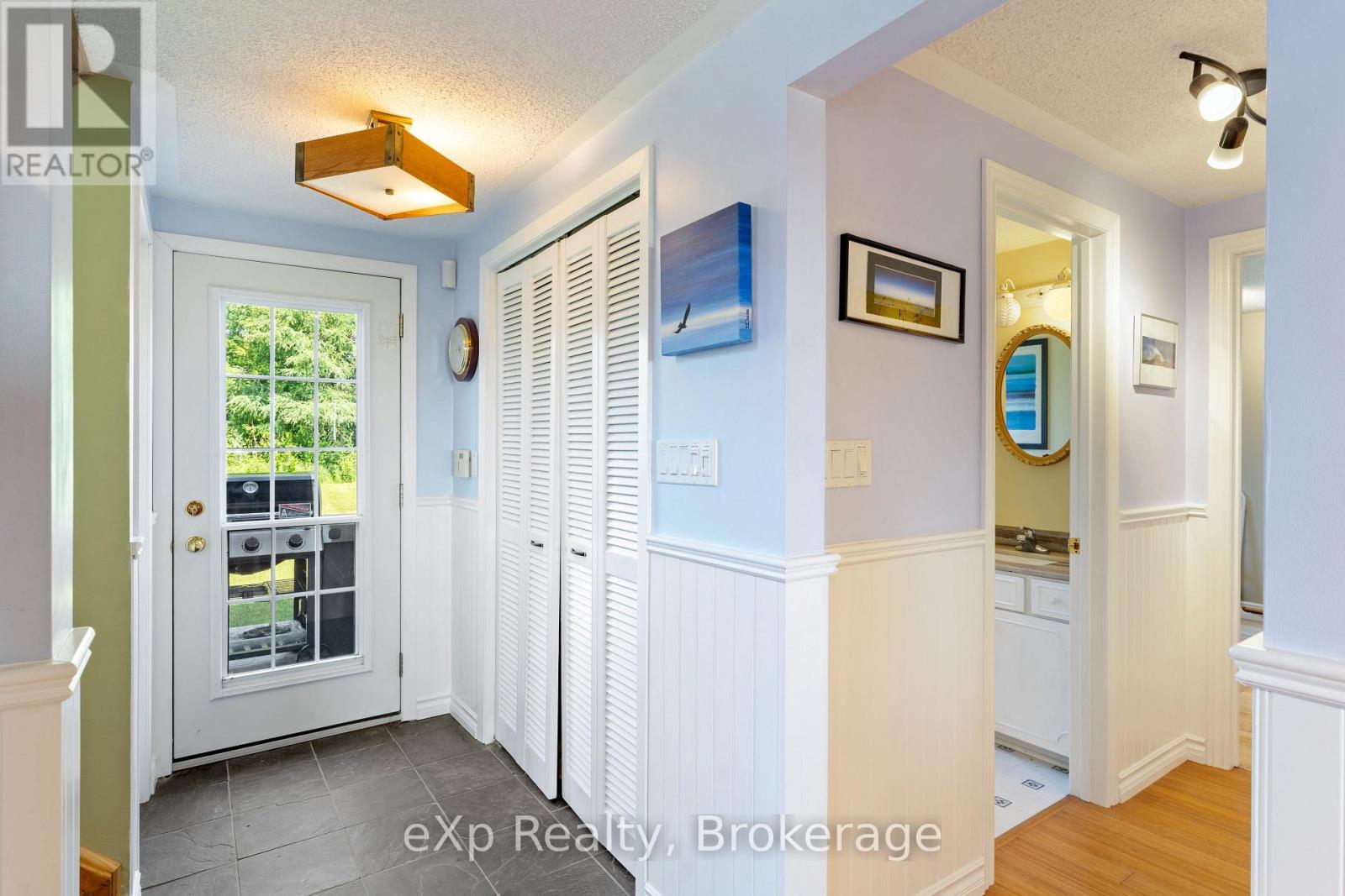 329 Bay Street, South Bruce Peninsula, Ontario  N0H 2T0 - Photo 12 - X12445985