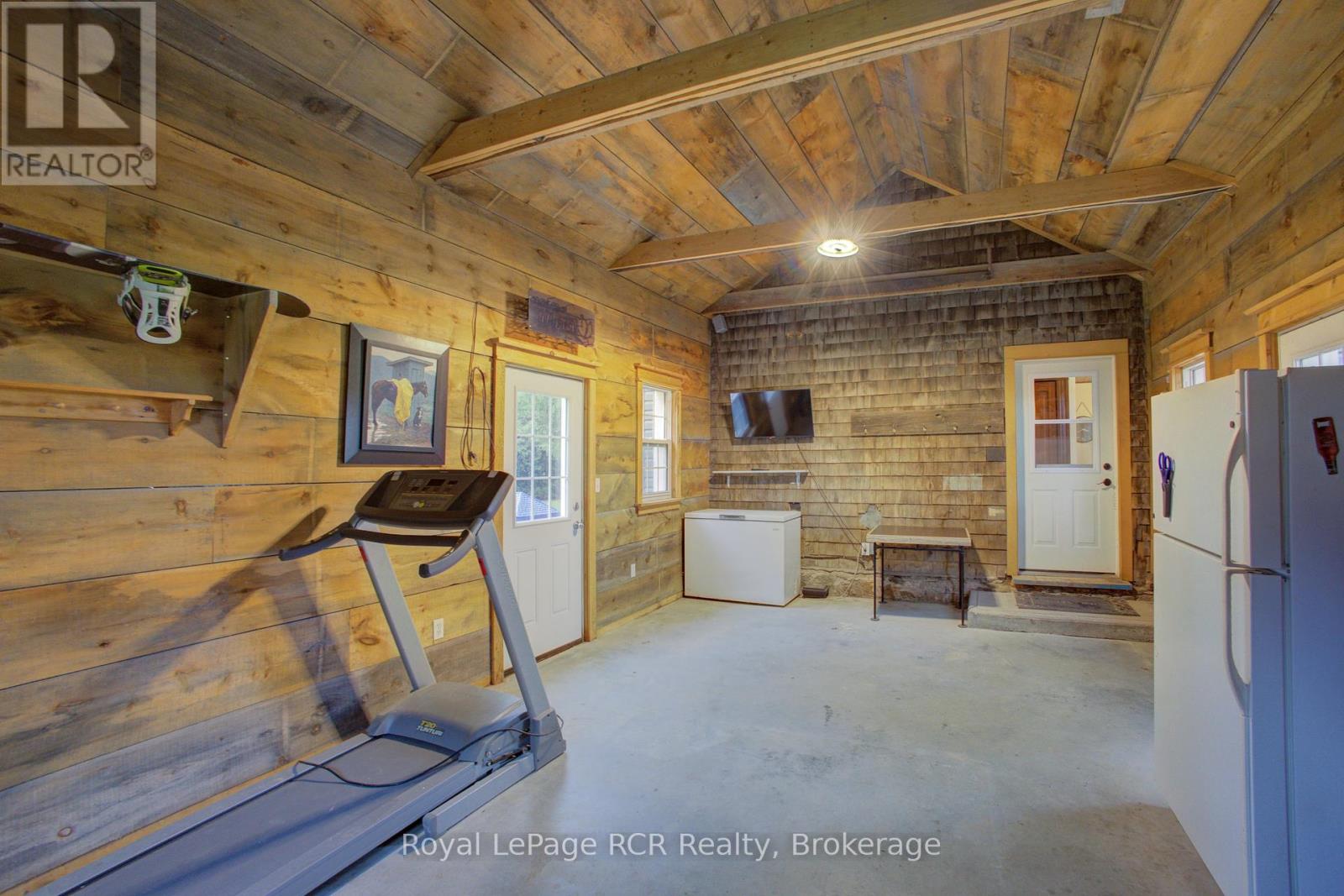 8220 8 Line, Wellington North, Ontario  N0G 2E0 - Photo 26 - X12450928