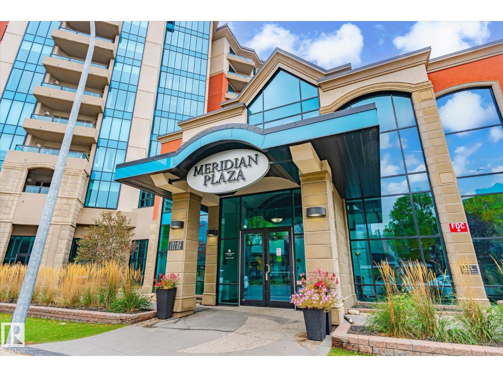 #304 10142 111 St Nw, Edmonton, Alberta  T5K 1K6 - Photo 2 - E4461254