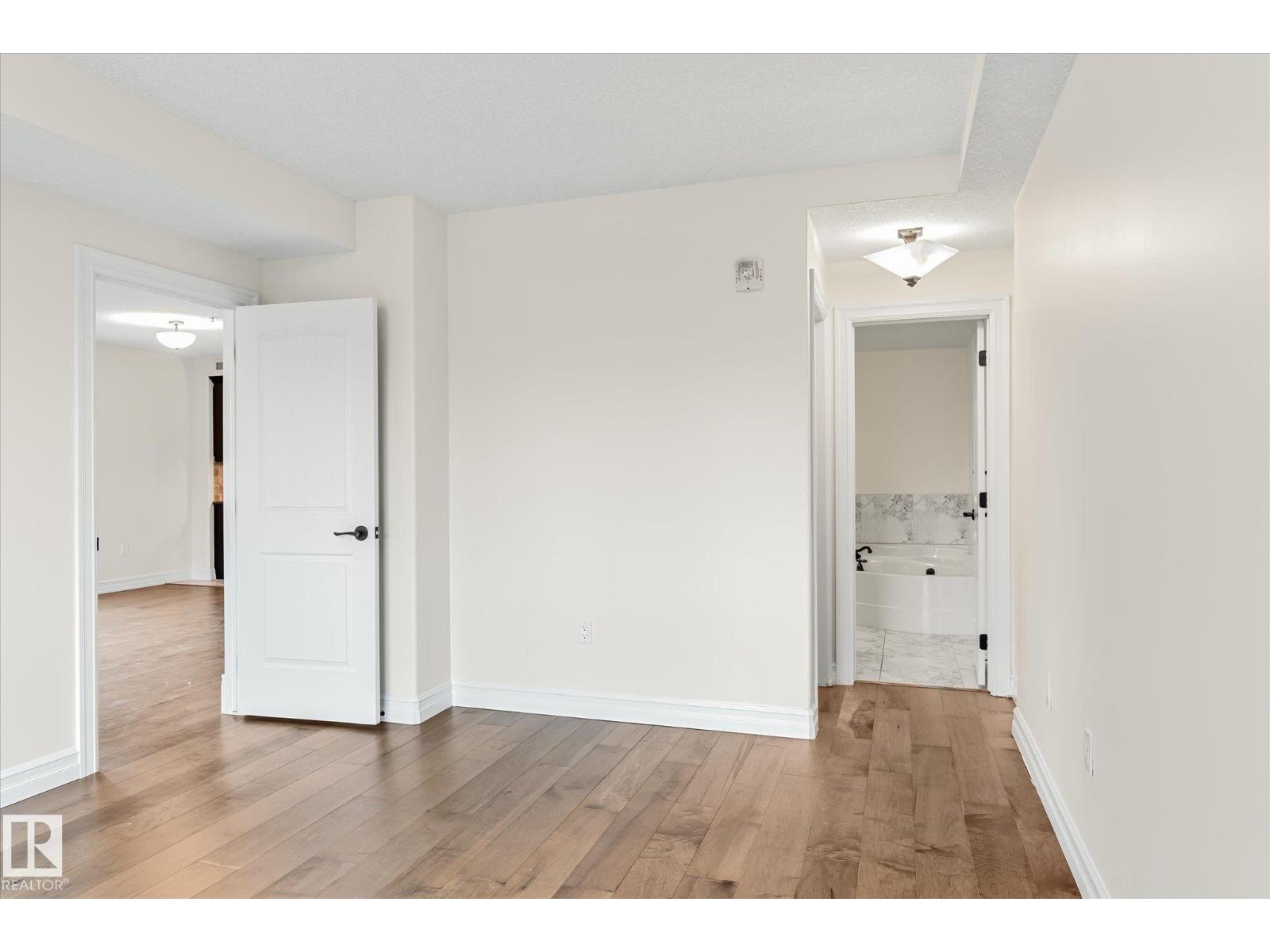 #304 10142 111 St Nw, Edmonton, Alberta  T5K 1K6 - Photo 22 - E4461254