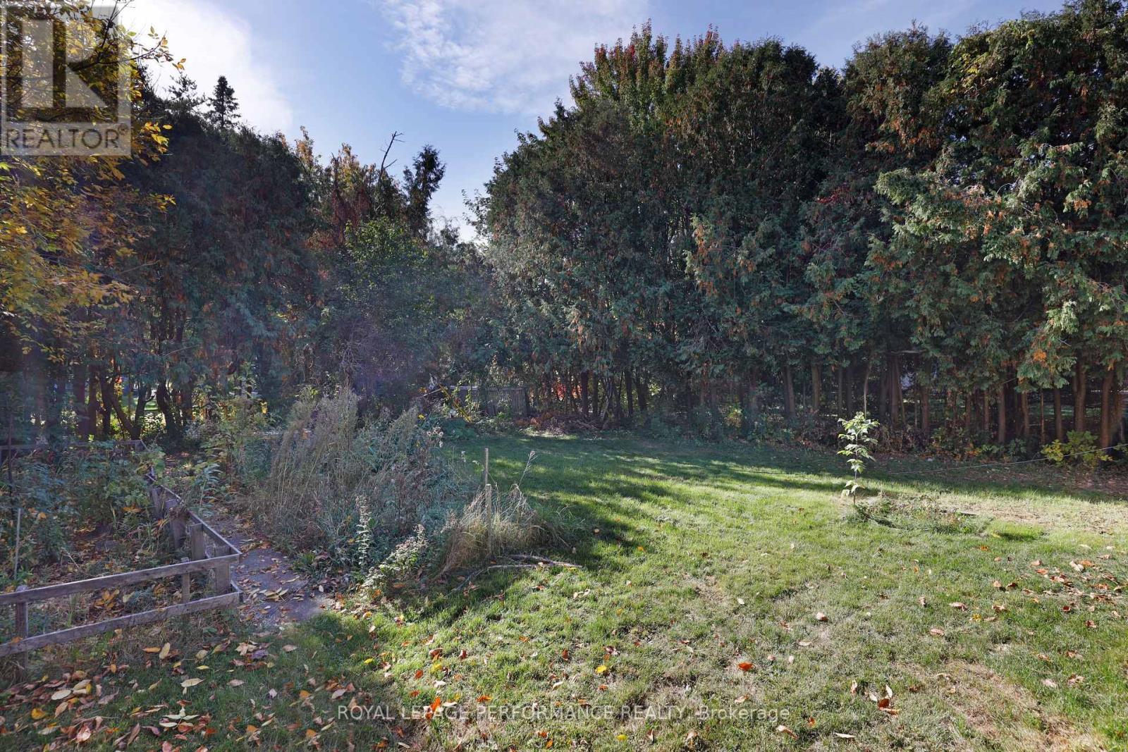 142 Meadowlands Drive W, Ottawa, Ontario  K2G 2S4 - Photo 14 - X12450932