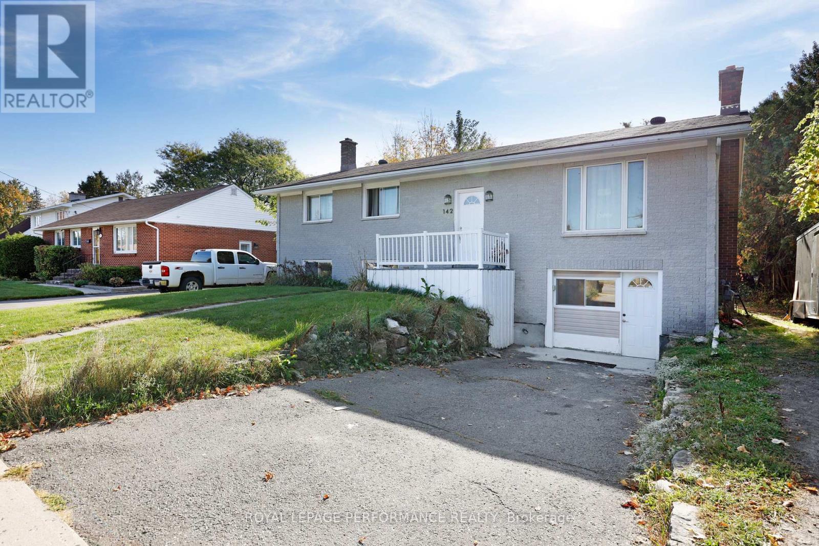 142 Meadowlands Drive W, Ottawa, Ontario  K2G 2S4 - Photo 2 - X12450932