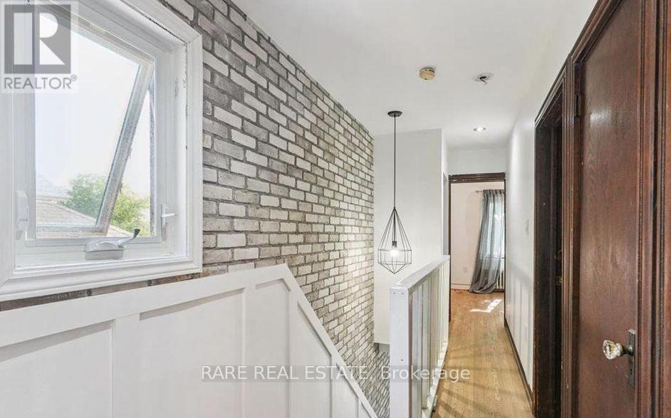 73 Yarrow Road, Toronto, Ontario  M6M 4E4 - Photo 10 - W12450493