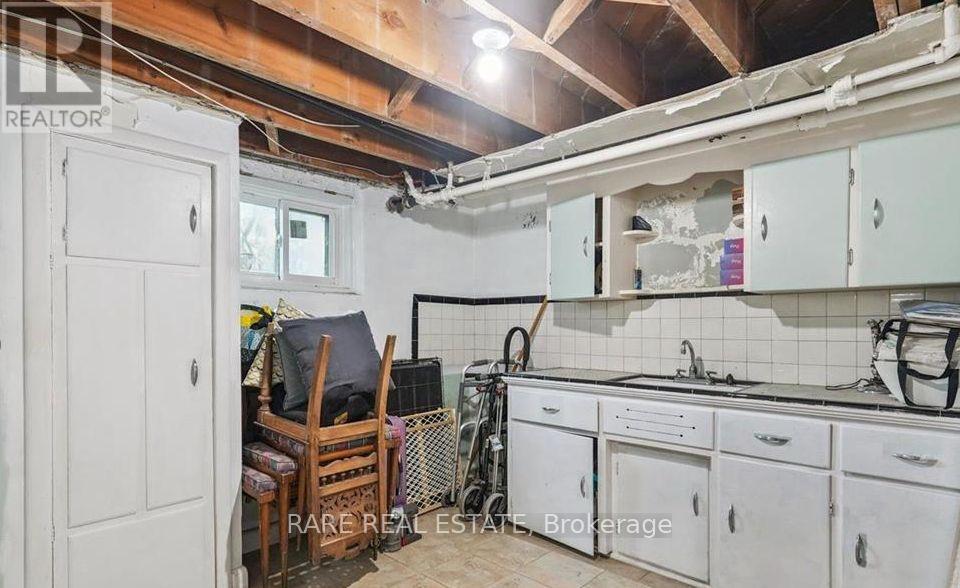 73 Yarrow Road, Toronto, Ontario  M6M 4E4 - Photo 18 - W12450493
