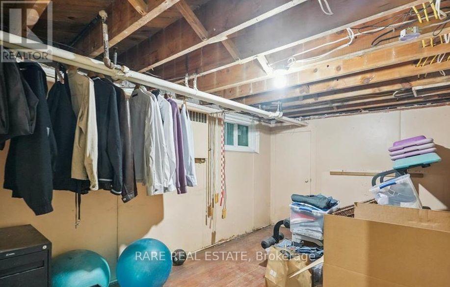 73 Yarrow Road, Toronto, Ontario  M6M 4E4 - Photo 20 - W12450493