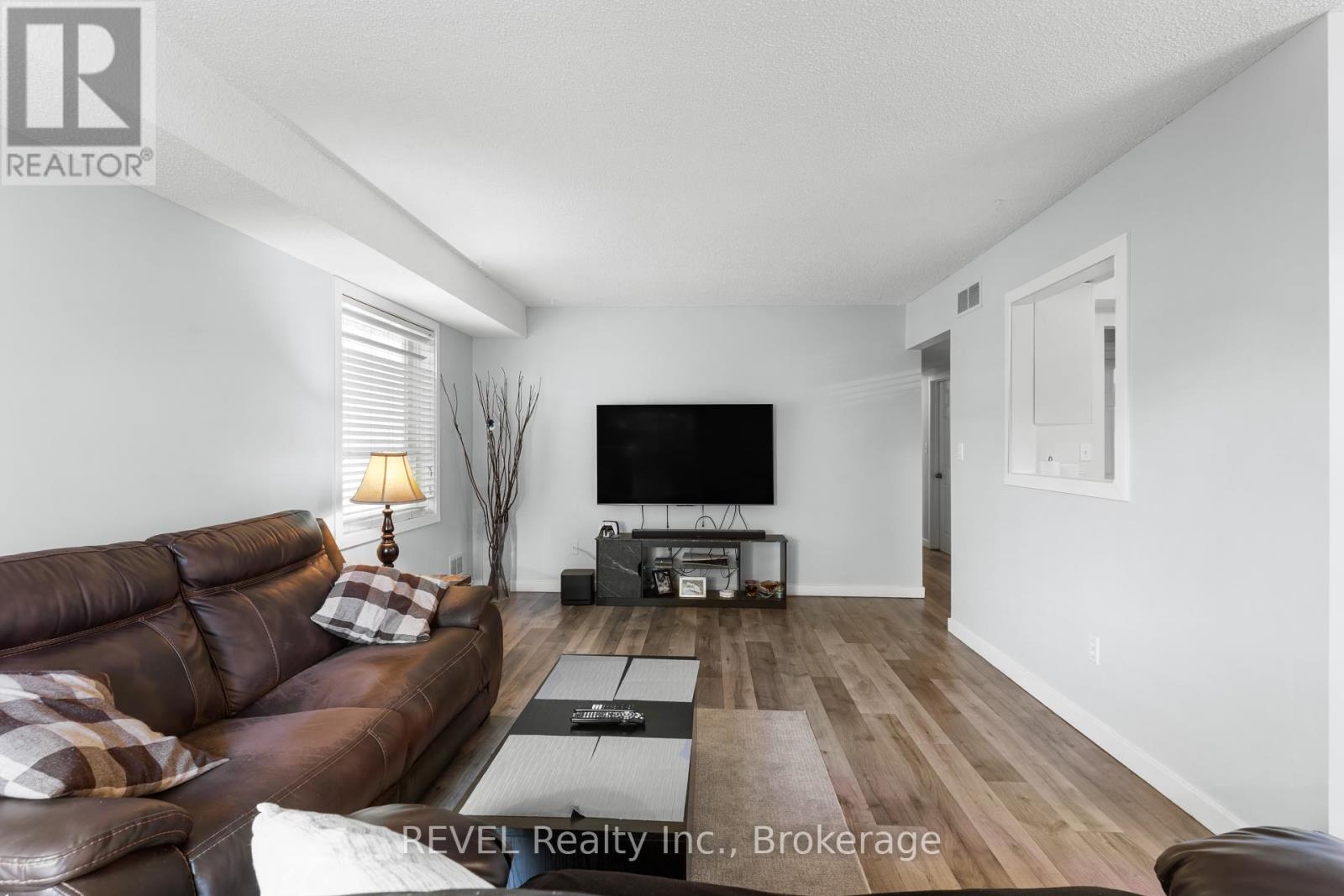 305 - 5222 Portage Road, Niagara Falls, Ontario  L2E 6B6 - Photo 8 - X12450933