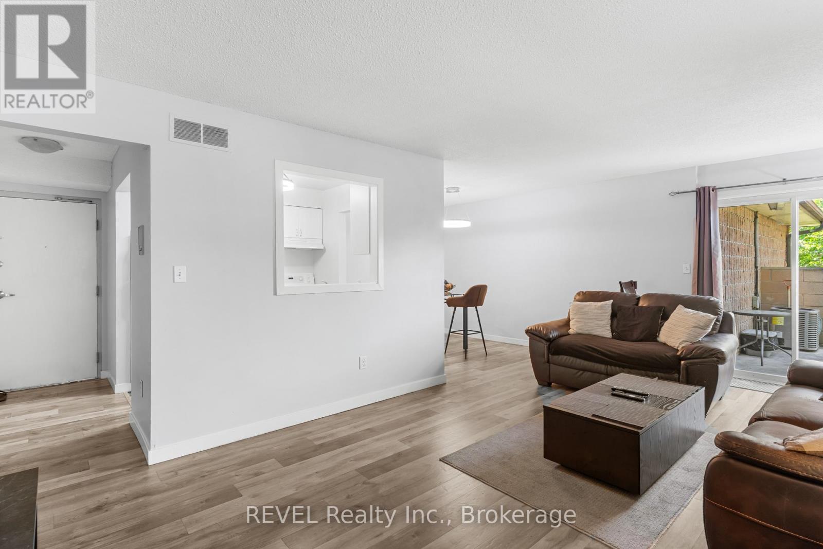 305 - 5222 Portage Road, Niagara Falls, Ontario  L2E 6B6 - Photo 9 - X12450933