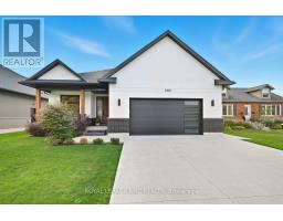 1007 Clare Avenue, Pelham (Fonthill), Ca