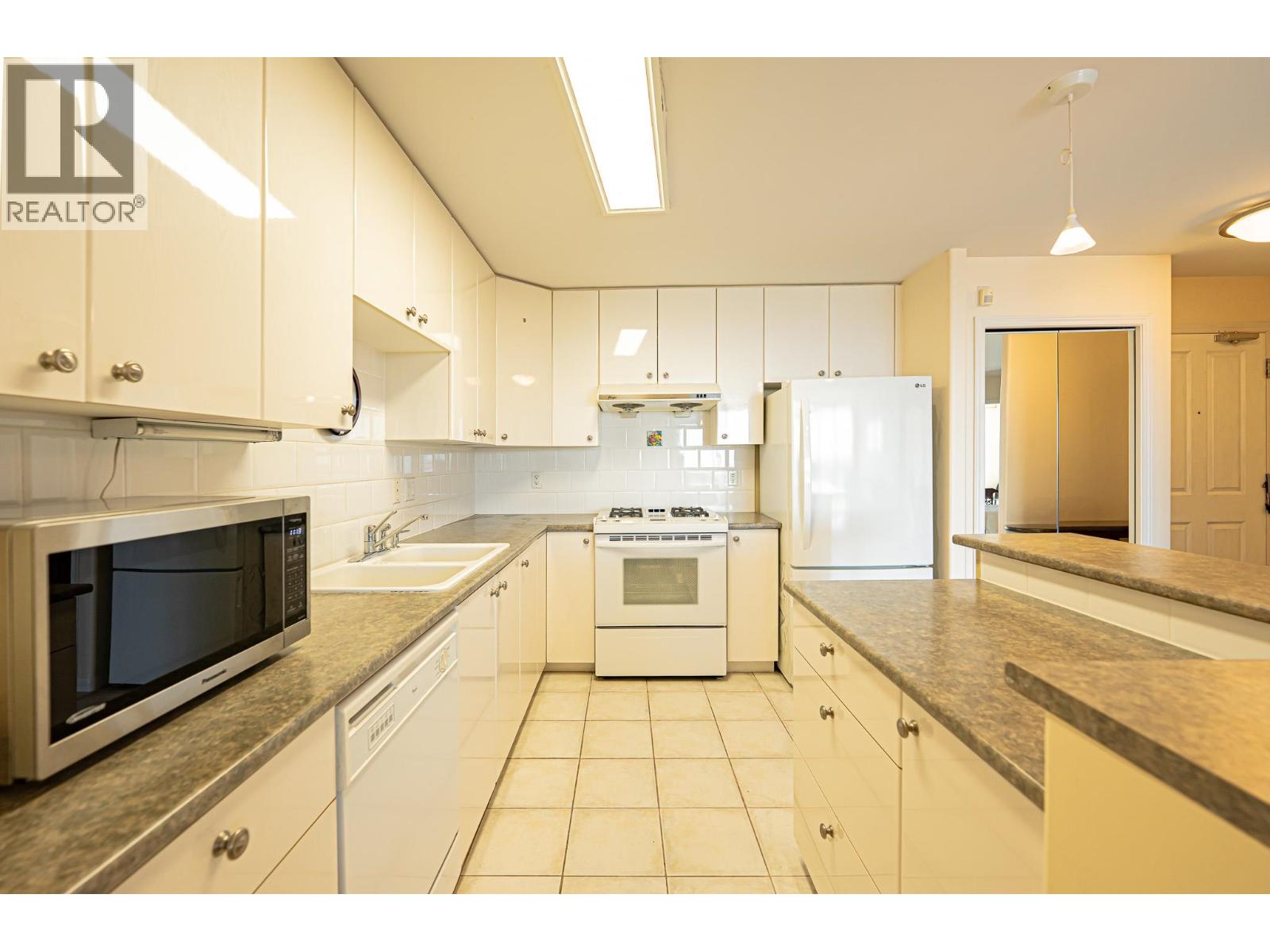 1505 7080 St. Albans Road, Richmond, British Columbia  V6Y 4E6 - Photo 13 - R3028950