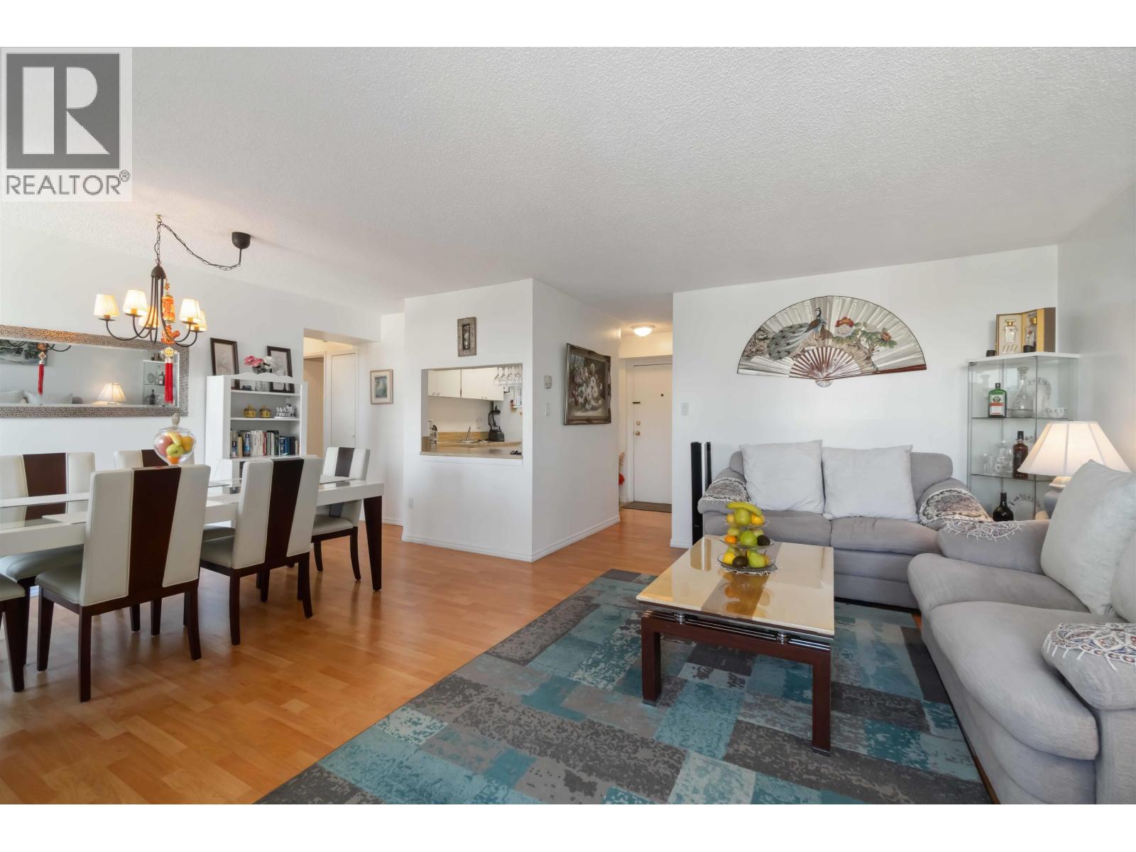 1201 3755 Bartlett Court, Burnaby, British Columbia  V3J 7G7 - Photo 4 - R3056415