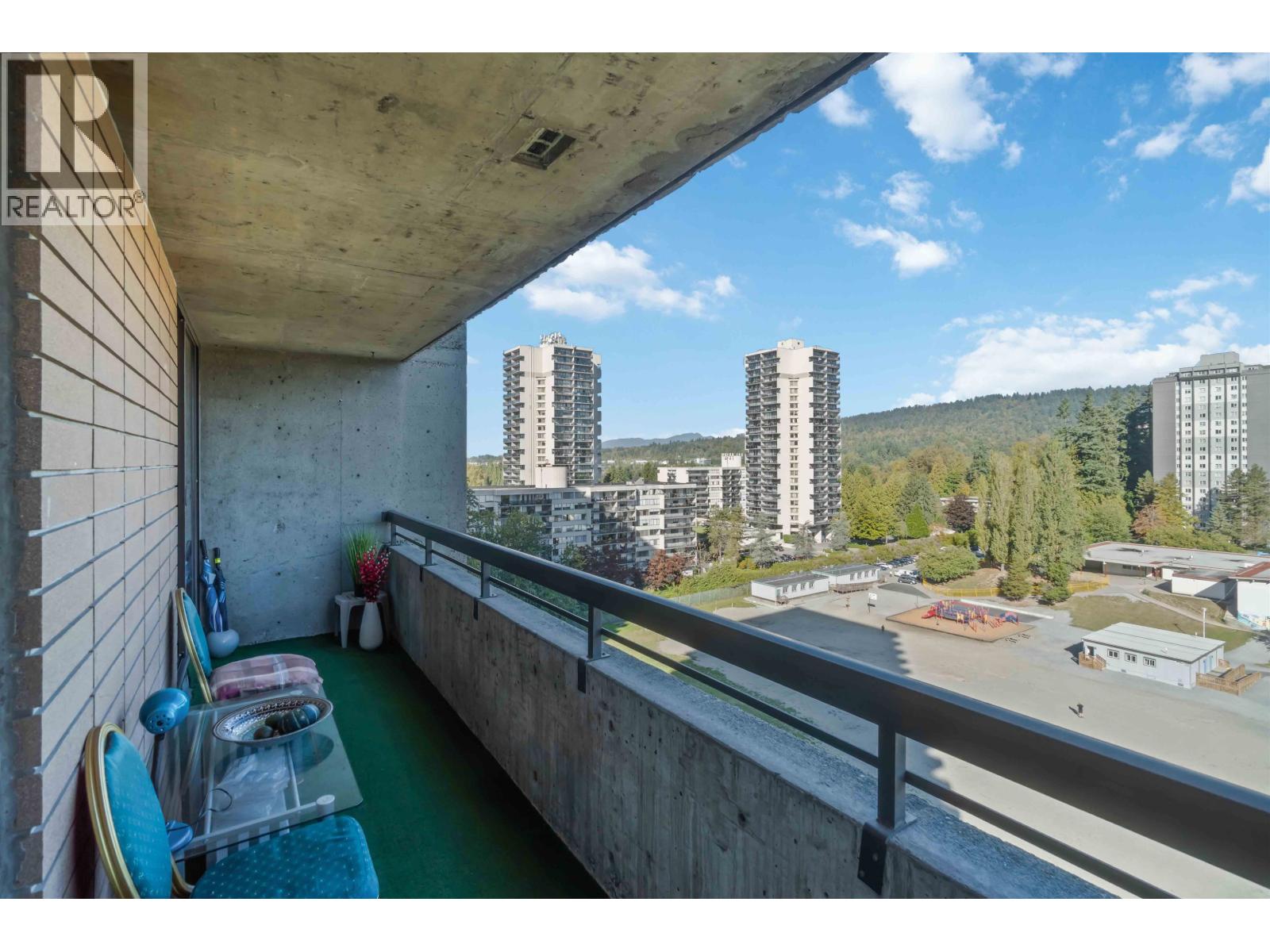 1201 3755 Bartlett Court, Burnaby, British Columbia  V3J 7G7 - Photo 11 - R3056415
