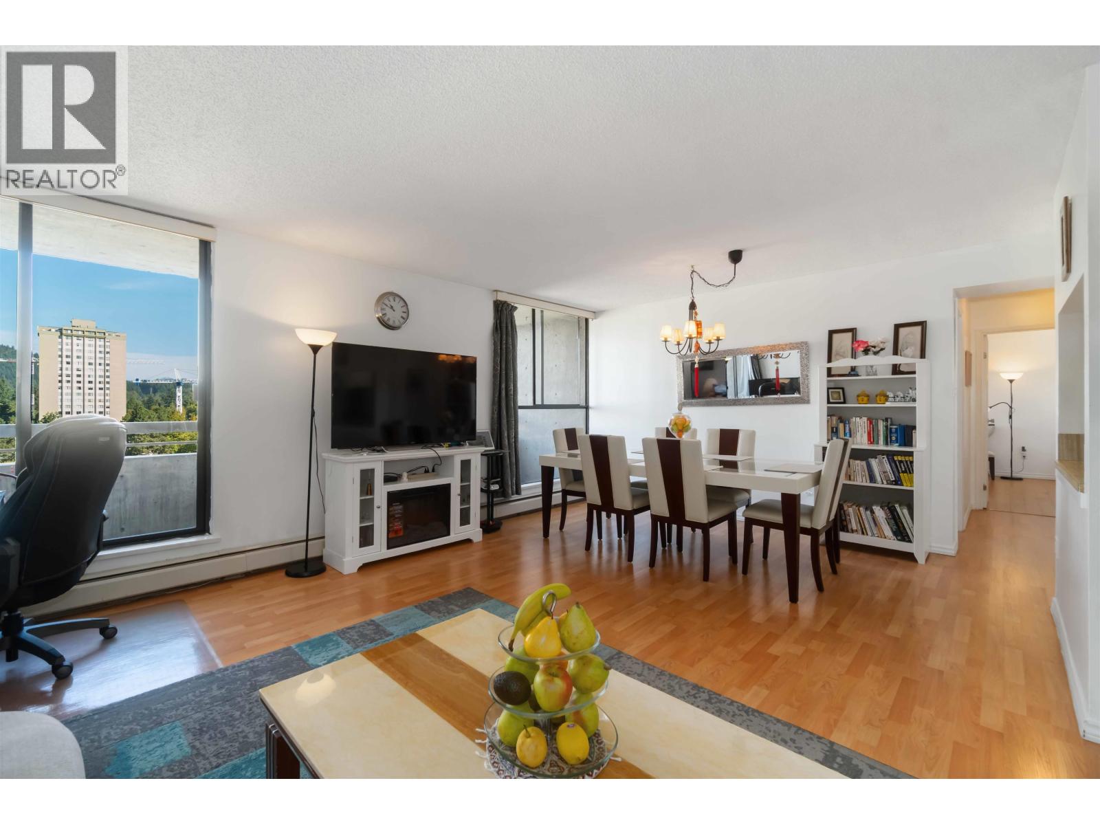 1201 3755 Bartlett Court, Burnaby, British Columbia  V3J 7G7 - Photo 3 - R3056415