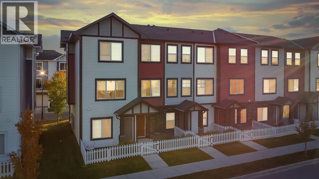 Property Listing: 2306 Jumping Pound Common, Cochrane, Alberta