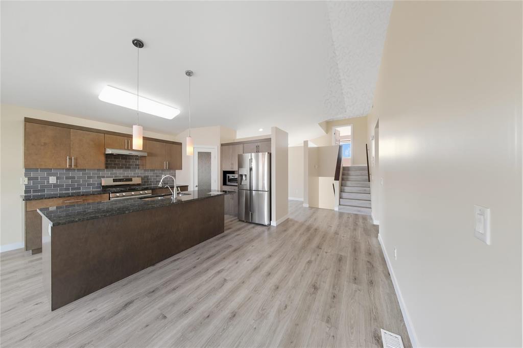 39 Singh Trail, Winnipeg, Manitoba  R2R 1R7 - Photo 10 - 202525878