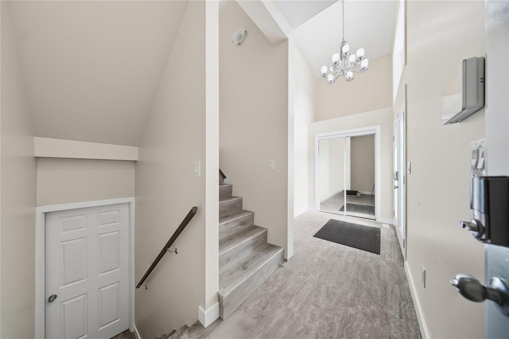 39 Singh Trail, Winnipeg, Manitoba  R2R 1R7 - Photo 7 - 202525878