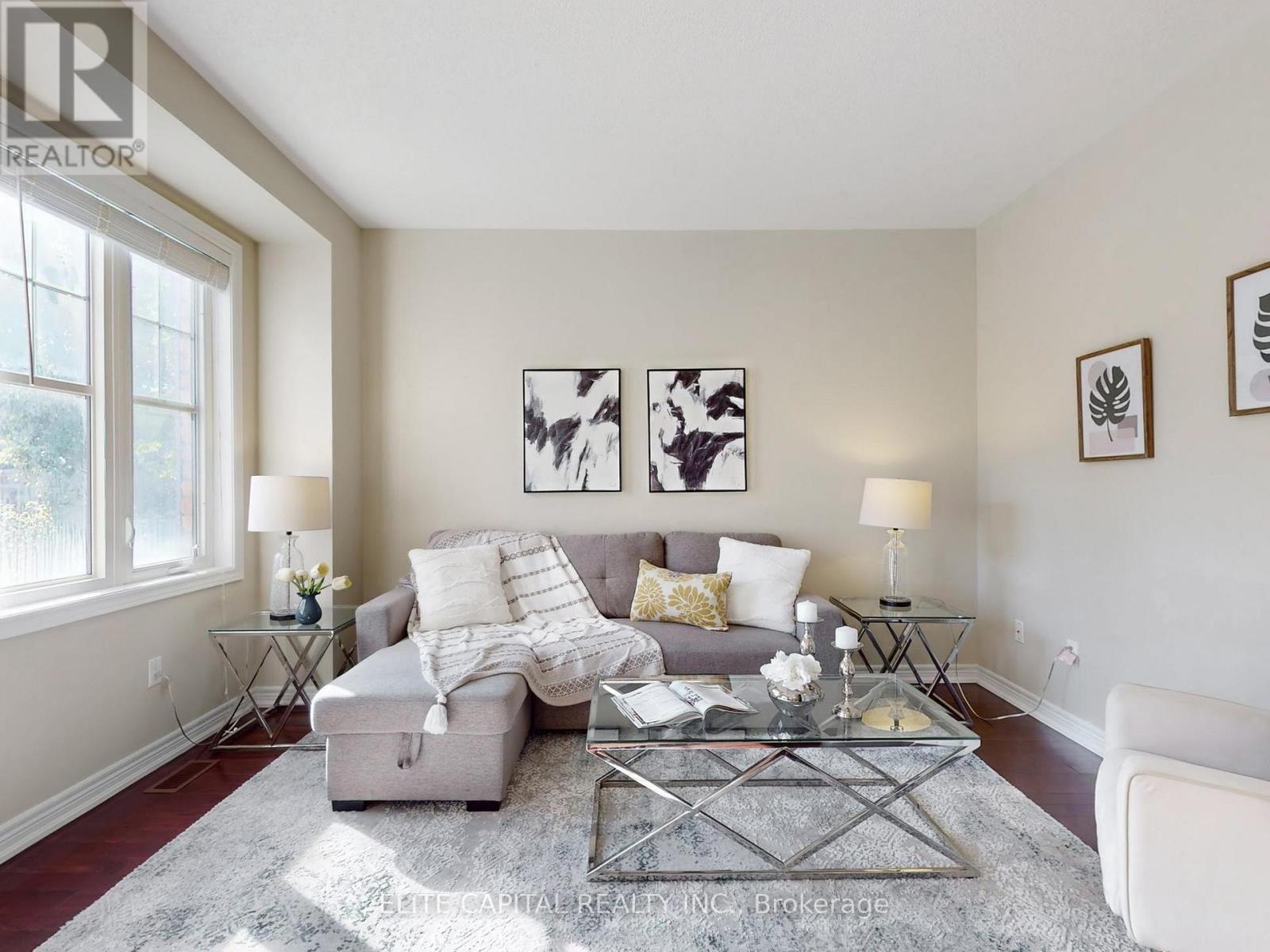 28 Ivory Silk Drive, Markham, Ontario  L6C 0G8 - Photo 4 - N12450940