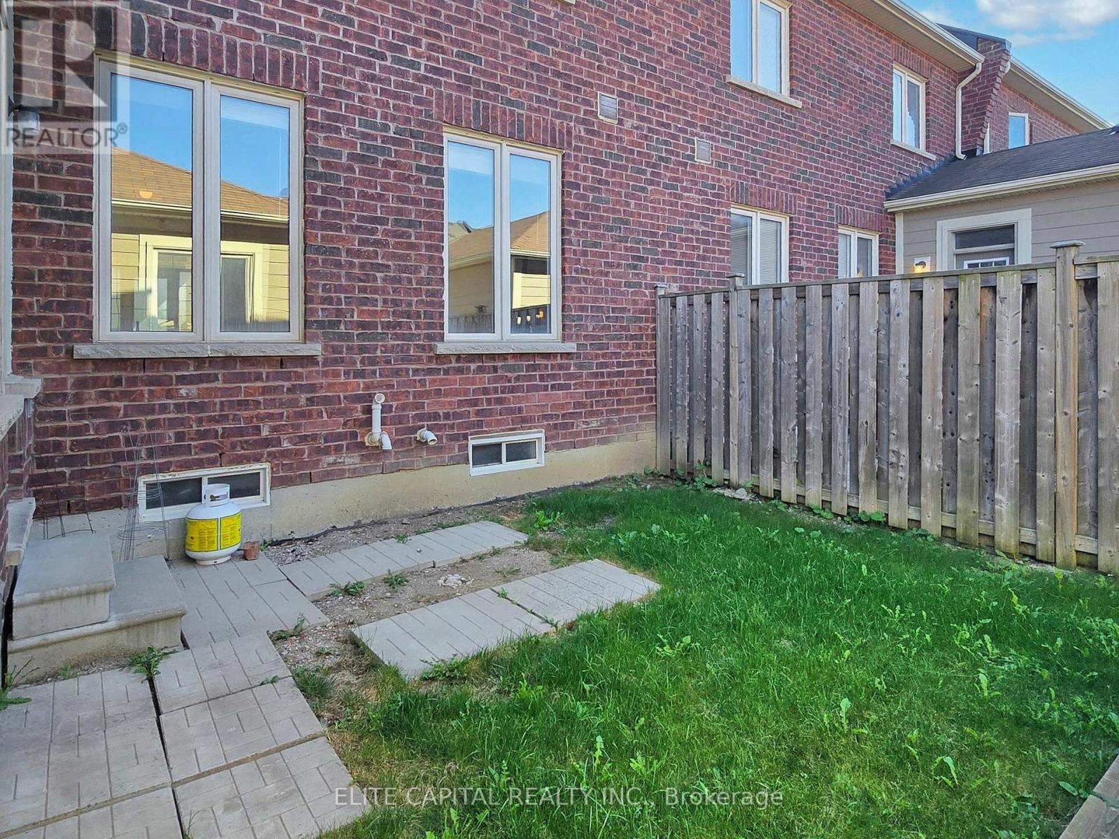 28 Ivory Silk Drive, Markham, Ontario  L6C 0G8 - Photo 40 - N12450940