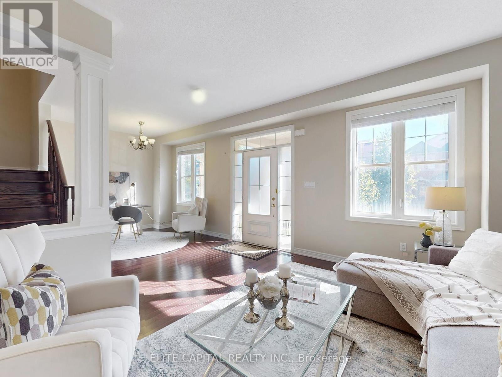 28 Ivory Silk Drive, Markham, Ontario  L6C 0G8 - Photo 6 - N12450940